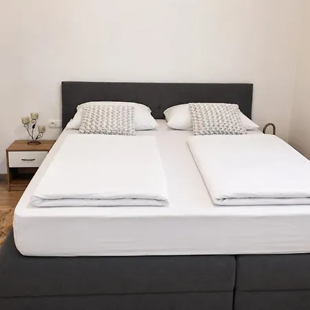 Sofija 1 Apartmán *