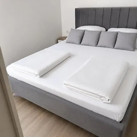 Sofija 1 *